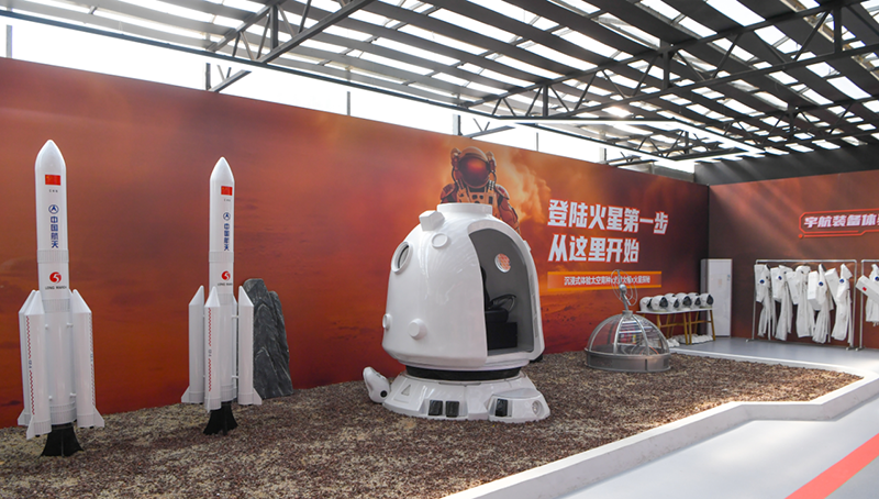 第27届中国（寿光）国际蔬菜科技博览会开幕，多款农用机器人上岗