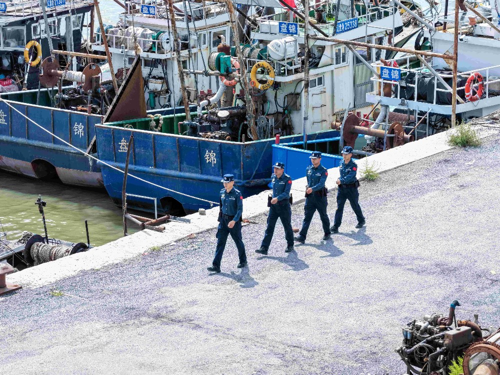 图片新闻 | 黄渤海开渔!海警守护金秋首捕 图片新闻 | 黄渤海开渔!海警守护金秋首捕