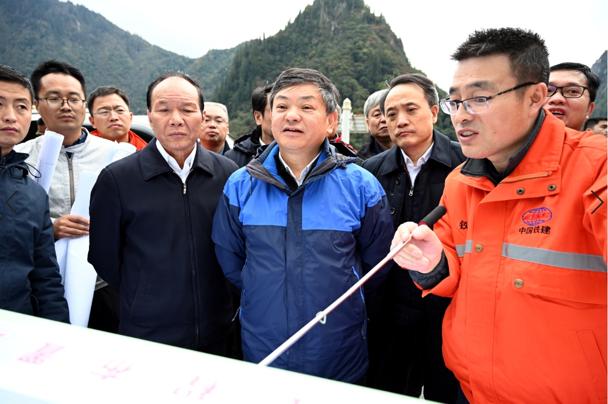 生态环境部召开川藏铁路绿色工程建设座谈会
