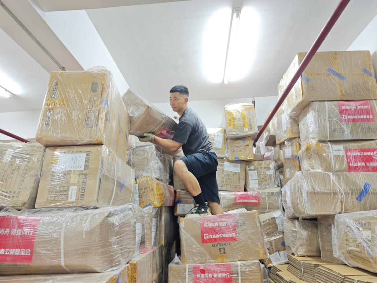 放弃休假千里驰援 他说“哪里最累就去哪里”